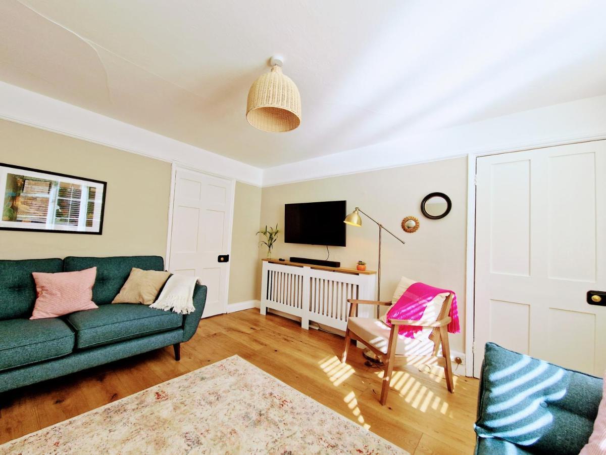 Cheerful 3 Bed Grade II Central Cottage Cirencester Eksteriør billede